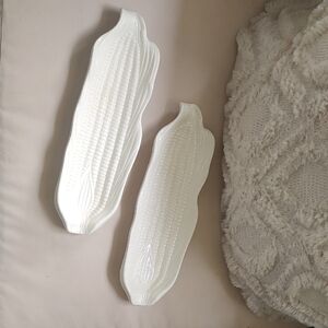 White Corn-Shaped Ceramic Platters